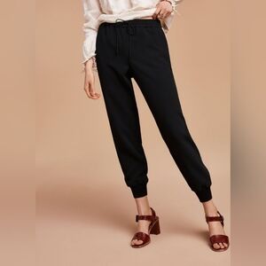 Aritzia Wilfred Buffon Pant, Comfortable Crepe Joggers  Black, Size M